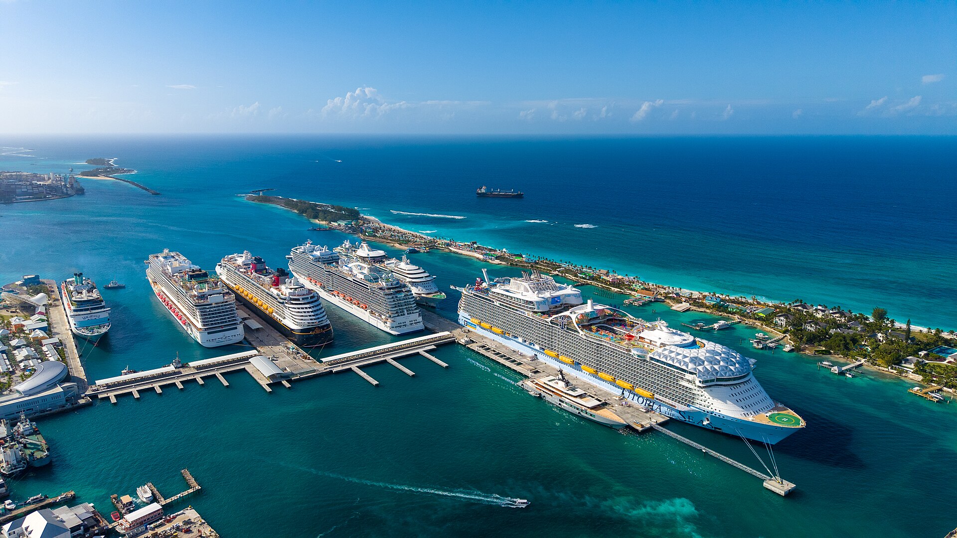 Investing in the Bahamas as a Foreigner: Property, Funds and the Zero-Tax Frame